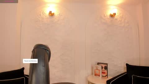 Snapshot of arianadumont chatting on May 15, 2026, 10:55 am Ariana Dumont online show from May 15, 2026, 10:55 am