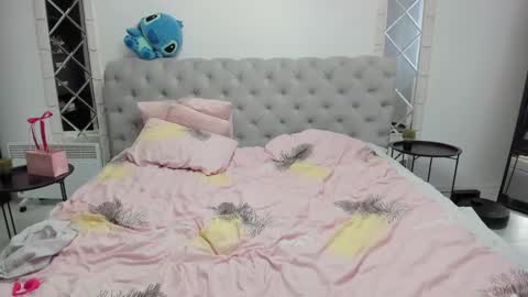 arianightx online show from March 10, 2025, 7:10 am