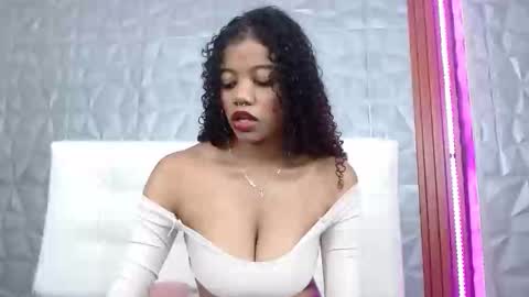 arianna_rochel online show from November 13, 2025, 3:00 pm