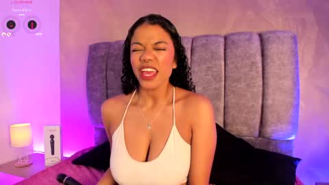 arianna_roxe_ online show from June 6, 2026, 5:45 am