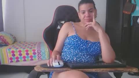 ariannaloovel online show from April 3, 2026, 3:43 pm