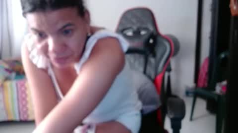 Snapshot of ariannaloovel chatting on May 20, 2026, 3:51 pm ariannaloovel online show from May 20, 2026, 3:51 pm
