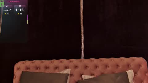 Arianna online show from October 10, 2025, 6:29 pm