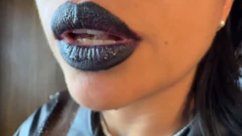 ariannasmyth online show from April 30, 2026, 5:52 pm