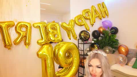 Snapshot of ariannaxo_ chatting on April 22, 2026, 8:17 am Arianna online show from April 22, 2026, 8:17 am