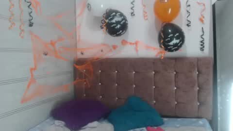 ariasmithog online show from October 8, 2025, 2:14 pm