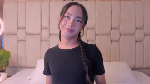 Snapshot of aribloom7 chatting on July 11, 2026, 7:38 pm Welcome to Ari room online show from July 11, 2026, 7:38 pm