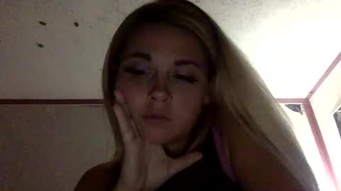 Snapshot of ariel2613 chatting on November 15, 2025, 4:54 am Ariel online show from November 15, 2025, 4:54 am