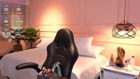 arielblossom____ online show from February 25, 2026, 12:04 pm