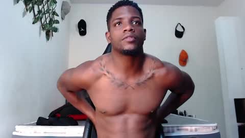 Snapshot of arielbronwxxx chatting on February 1, 2025, 4:00 pm chris online show from February 1, 2025, 4:00 pm