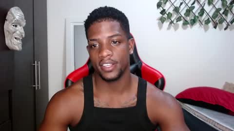 Snapshot of arielbronwxxx chatting on March 8, 2025, 8:14 pm chris online show from March 8, 2025, 8:14 pm
