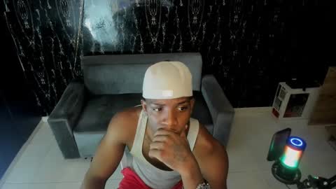 Snapshot of arielbronwxxx chatting on October 11, 2025, 4:49 pm chris online show from October 11, 2025, 4:49 pm