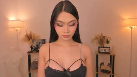 MIRA GREYSON online show from February 9, 2026, 11:47 am