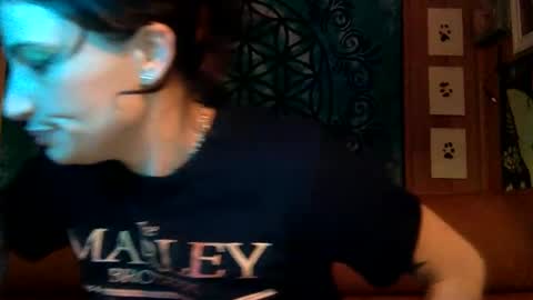 Snapshot of arielwyld chatting on December 17, 2024, 2:00 pm ariel colin when hes here online show from December 17, 2024, 2:00 pm