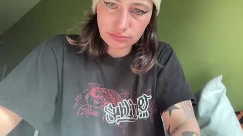 ariel  colin when hes here online show from March 18, 2026, 1:25 pm