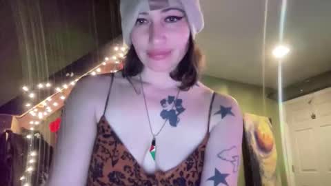 ariel  colin when hes here online show from April 6, 2026, 2:53 am