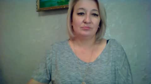 Snapshot of arielxloveresss chatting on October 17, 2025, 1:14 pm ArielXLoveresss online show from October 17, 2025, 1:14 pm