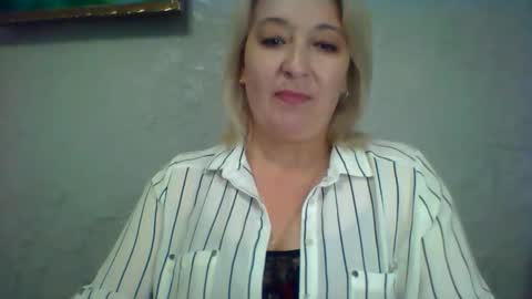 ArielXLoveresss online show from June 2, 2026, 9:44 am