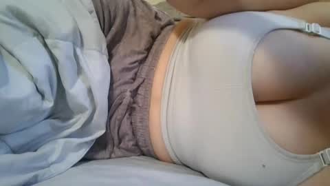 Snapshot of ariesfirebaby chatting on March 5, 2025, 9:59 pm ariesfirebaby online show from March 5, 2025, 9:59 pm