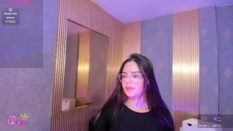 ariiaa_tay1 online show from June 13, 2026, 11:41 am