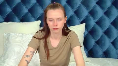 Snapshot of arinakubrick chatting on December 2, 2025, 4:24 pm Arinakubrick online show from December 2, 2025, 4:24 pm