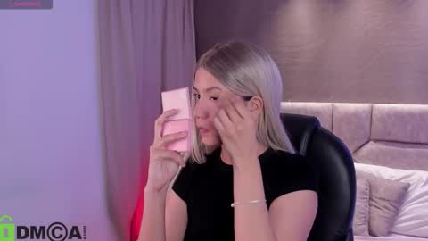 Ari  online show from February 1, 2026, 2:32 am