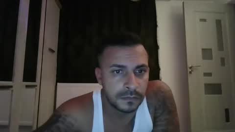 Snapshot of arinna_dave chatting on November 23, 2025, 10:09 pm Arinna and Dave online show from November 23, 2025, 10:09 pm