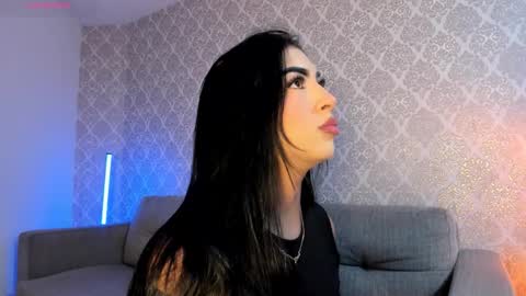 Snapshot of arirobert_ chatting on November 19, 2025, 3:50 am Ari Robert online show from November 19, 2025, 3:50 am