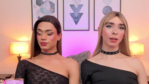   Nice to meet you  thumb up me please its important I  LOOK MY BIO DOWN online show from January 15, 2025, 5:40 am