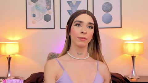   Nice to meet you  thumb up me please its important I  LOOK MY BIO DOWN online show from January 29, 2025, 1:05 am