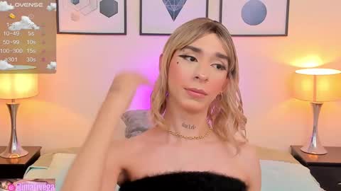   Nice to meet you  thumb up me please its important I  LOOK MY BIO DOWN online show from February 27, 2025, 7:34 am