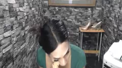 ariya031806 online show from June 25, 2026, 2:33 am