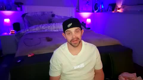 Snapshot of arky30 chatting on November 25, 2025, 4:45 am Nutter Butter online show from November 25, 2025, 4:45 am