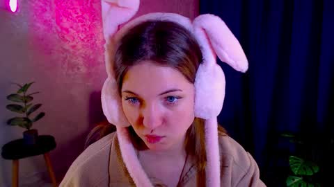 Arlana online show from December 1, 2025, 1:10 am