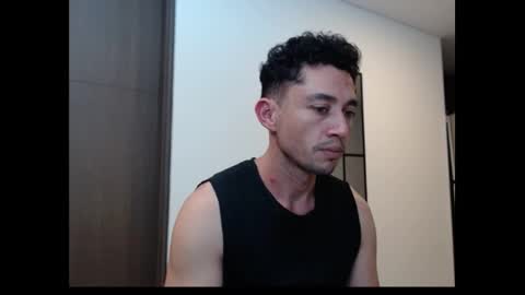 Snapshot of armand_05 chatting on January 22, 2025, 11:32 pm Armand online show from January 22, 2025, 11:32 pm