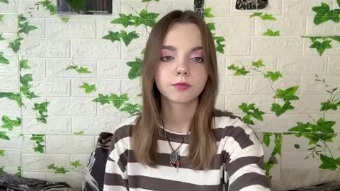 Lisa online show from May 22, 2026, 2:12 pm