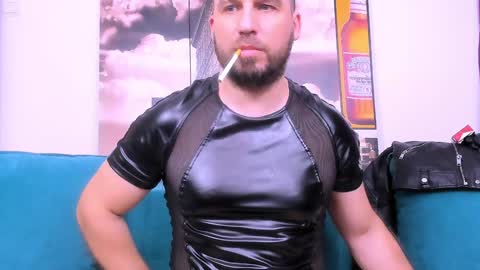 Snapshot of armandosteel chatting on December 12, 2024, 6:03 am Armando online show from December 12, 2024, 6:03 am
