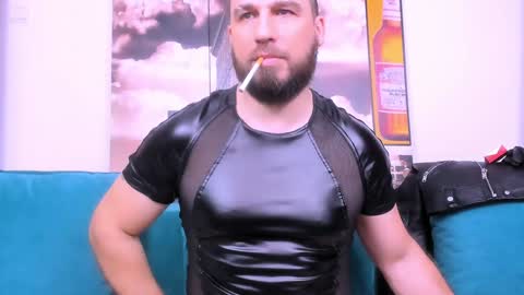 Snapshot of armandosteel chatting on January 3, 2025, 9:36 pm Armando online show from January 3, 2025, 9:36 pm