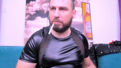 Snapshot of armandosteel chatting on January 4, 2025, 12:37 am Armando online show from January 4, 2025, 12:37 am