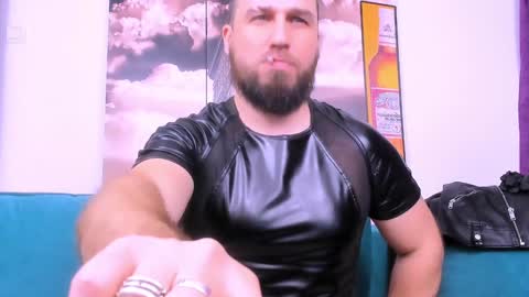 Snapshot of armandosteel chatting on January 22, 2025, 5:05 am Armando online show from January 22, 2025, 5:05 am