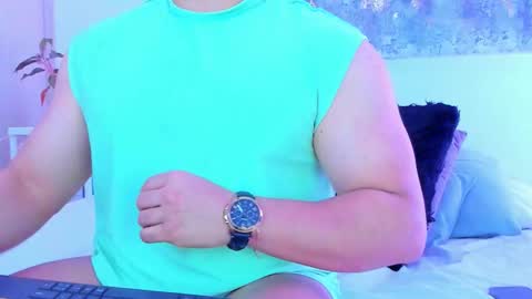   online show from September 22, 2025, 5:31 am