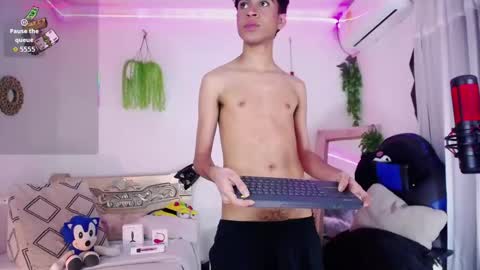 armond online show from April 1, 2026, 8:37 am