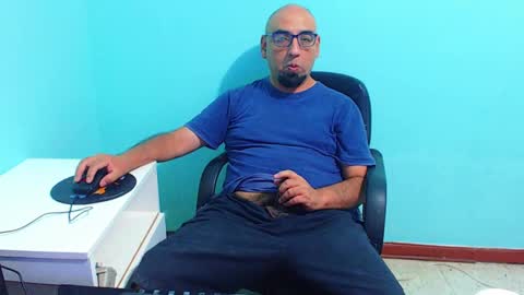 Snapshot of arnelux72 chatting on February 3, 2025, 5:18 am arnelux72 online show from February 3, 2025, 5:18 am