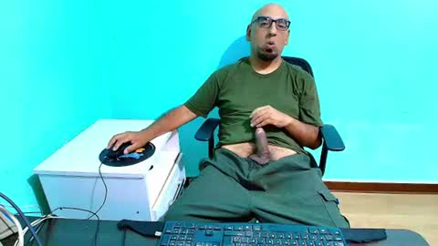 arnelux72 online show from June 23, 2026, 5:49 am