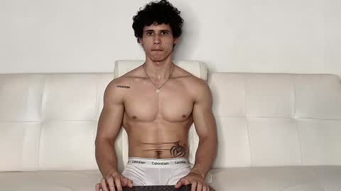Snapshot of arnold_black69 chatting on December 5, 2024, 8:33 pm arnold black online show from December 5, 2024, 8:33 pm
