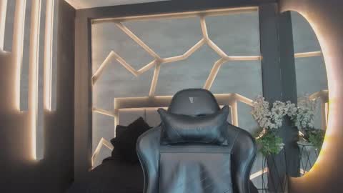 Snapshot of arohomlester chatting on November 6, 2025, 11:00 am Arohom Lester online show from November 6, 2025, 11:00 am