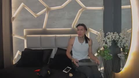 Snapshot of arohomlester chatting on November 10, 2025, 10:58 am Arohom Lester online show from November 10, 2025, 10:58 am