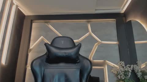 Snapshot of arohomlester chatting on November 14, 2025, 10:58 am Arohom Lester online show from November 14, 2025, 10:58 am