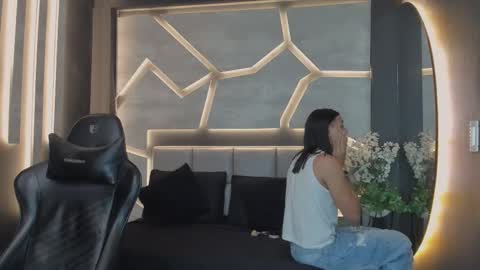 Snapshot of arohomlester chatting on November 15, 2025, 10:45 am Arohom Lester online show from November 15, 2025, 10:45 am