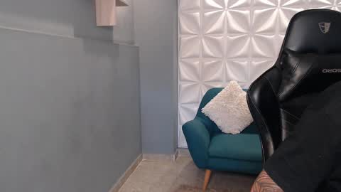 Snapshot of arohomlester chatting on November 18, 2025, 12:09 pm Arohom Lester online show from November 18, 2025, 12:09 pm